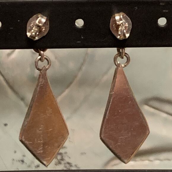 Zuni Artisan K.E.K. Sterling Silver & Mother of Pearl Inlayed Dangle Earrings - Picture 6 of 8
